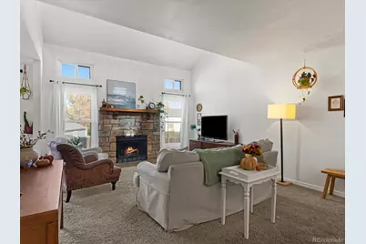 3686 S Espana Way, Aurora, CO 80013 - Photo 4