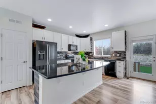 3834 Donnington Cir, Castle Rock, CO 80104 - Photo 8