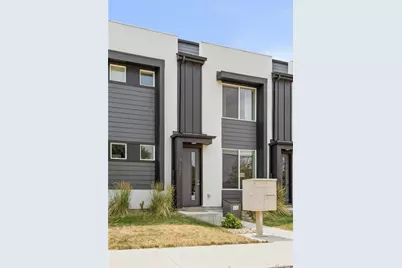 3180 E 33rd Avenue, Denver, CO 80205 - Photo 2