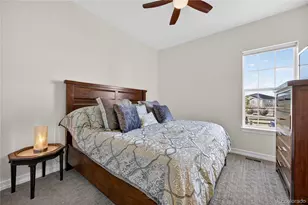 27560 E Lakeview Dr, Aurora, CO 80016 - Photo 16