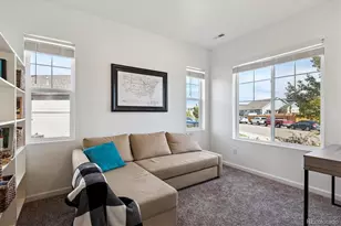 629 N Waterloo Ct, Aurora, CO 80018 - Photo 4