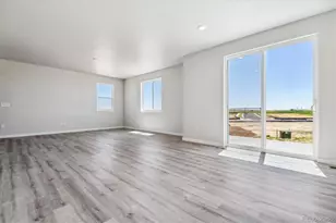 20255 E 58th Pl, Aurora, CO 80019 - Photo 8