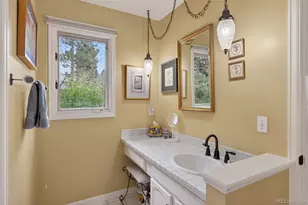 2002 Green Oaks Ln, Littleton, CO 80121 - Photo 20