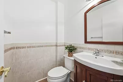 2770 S Heather Gardens Way, Aurora, CO 80014 - Photo 8