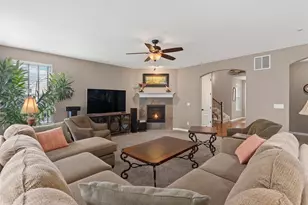 3919 Desert Ridge Cir, Castle Rock, CO 80108 - Photo 8