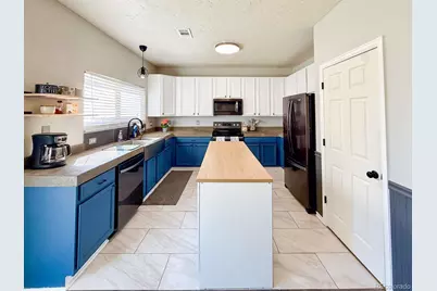 22264 E Belleview Place, Aurora, CO 80015 - Photo 8