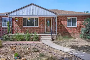1051 Macon St, Aurora, CO 80010 - Photo 2