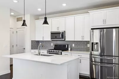 7608 S Zante Court, Aurora, CO 80016 - Photo 2