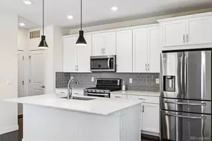 7608 S Zante Ct, Aurora, CO 80016 - Photo 2