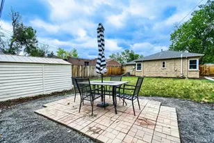 2431 Oneida St, Denver, CO 80207 - Photo 24