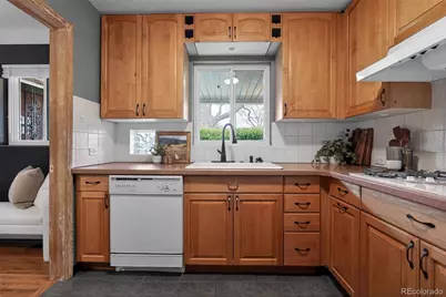 2621 Leyden Street, Denver, CO 80207 - Photo 10