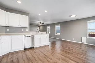 5568 Lewiston Ct, Denver, CO 80239 - Photo 12