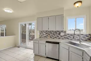 2585 S Truckee Way, Aurora, CO 80013 - Photo 8