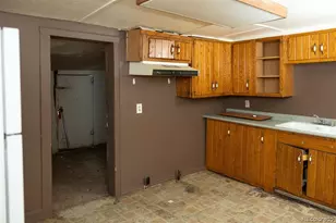 624 W Corona Ave, Pueblo, CO 81004 - Photo 6