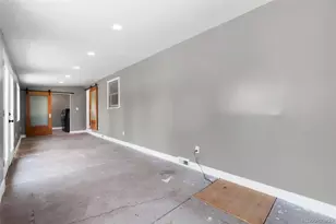 886 Kingston St, Aurora, CO 80010 - Photo 18