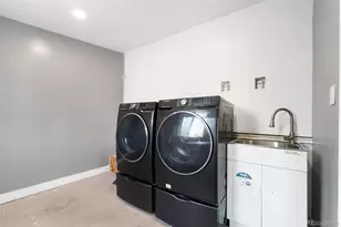 886 Kingston St, Aurora, CO 80010 - Photo 16