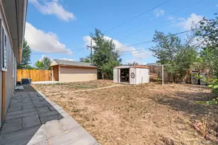 886 Kingston St, Aurora, CO 80010 - Photo 20