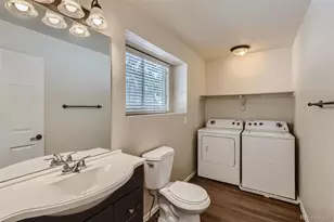 1127 S Ventura Cir, Aurora, CO 80017 - Photo 4