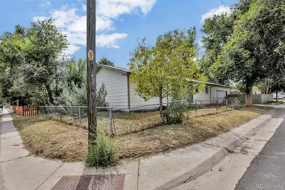 9190 E 19th Avenue, Aurora, CO 80010 - Photo 2