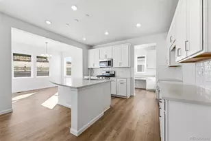 16468 W 92nd Pl, Arvada, CO 80007 - Photo 8