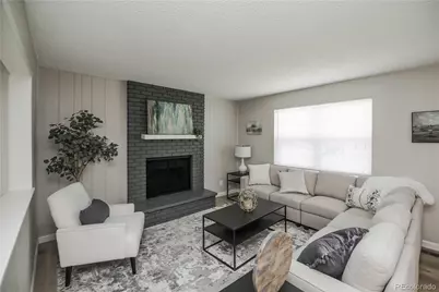 5553 Yost Court, Denver, CO 80239 - Photo 4