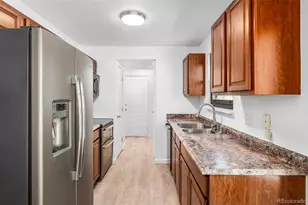 4951 S Richfield Cir, Aurora, CO 80015 - Photo 8