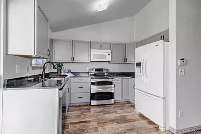 17562 E Whitaker Drive, Aurora, CO 80015 - Photo 6