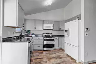 17562 E Whitaker Dr, Aurora, CO 80015 - Photo 6