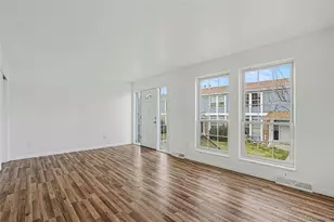 141 Oakland Ct, Aurora, CO 80011 - Photo 4