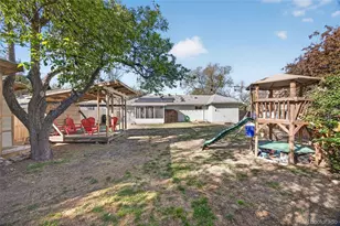 730 Newark St, Aurora, CO 80010 - Photo 30