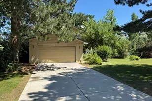 5490 S Locust St, Greenwood Village, CO 80111 - Photo 8