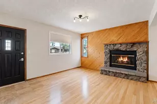 30575 Hilltop Dr, Evergreen, CO 80439 - Photo 32