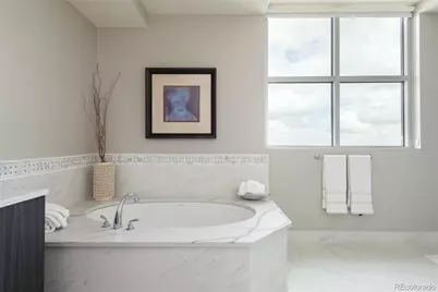 2001 Lincoln St #2122L, Denver, CO 80202 - Photo 18