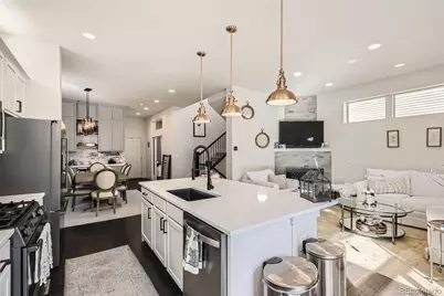 2572 Iola Street, Aurora, CO 80010 - Photo 2
