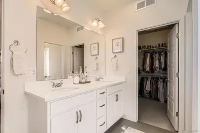 2572 Iola Street, Aurora, CO 80010 - Photo 18