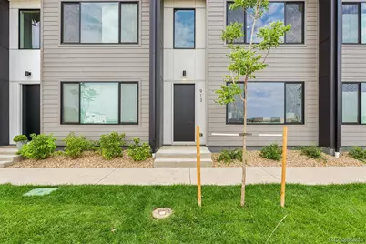 921 Edge Circle, Longmont, CO 80501 - Photo 2