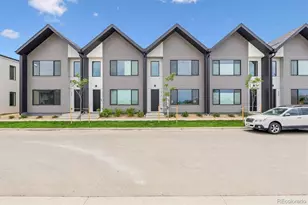 921 Edge Cir, Longmont, CO 80501 - Photo 1