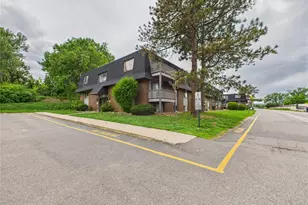 190 E Highline Cir, Centennial, CO 80122 - Photo 28