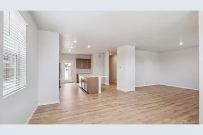 688 N Ukraine Street, Aurora, CO 80018 - Photo 6
