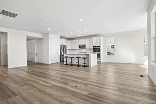 8720 S Riviera Ct, Aurora, CO 80016 - Photo 8