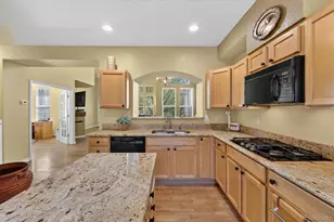 680 S Yarrow St, Lakewood, CO 80226 - Photo 8