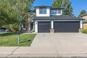 2241 S Walden St, Aurora, CO 80013 - Photo 2