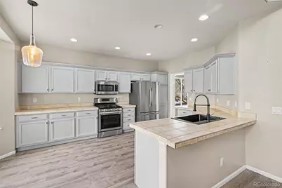 6019 S Ukraine Circle, Aurora, CO 80015 - Photo 10