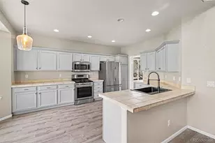 6019 S Ukraine Cir, Aurora, CO 80015 - Photo 10