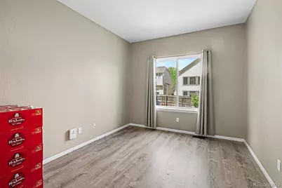 6019 S Ukraine Circle, Aurora, CO 80015 - Photo 8