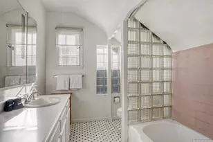 422 21st St, Denver, CO 80205 - Photo 24