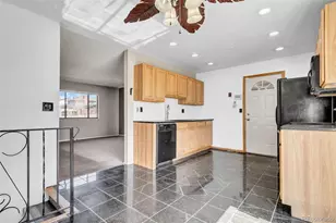 16666 E Bails Pl, Aurora, CO 80017 - Photo 6