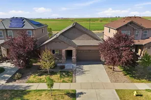 25561 E 5th Pl, Aurora, CO 80018 - Photo 2