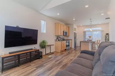 211 S Oak Hill Street, Aurora, CO 80018 - Photo 10