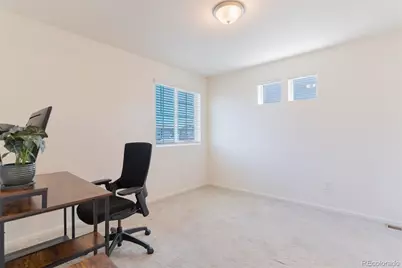 211 S Oak Hill Street, Aurora, CO 80018 - Photo 24